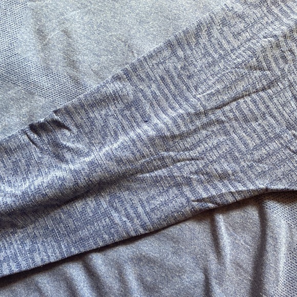 Luluelmon metal vent long sleeve - Picture 3 of 4